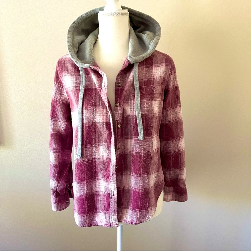 Women’s Lucky Brand flannel shirt with hoodie! Size S - Picture 2 of 7